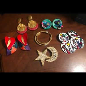 Six costume jewelry earrings